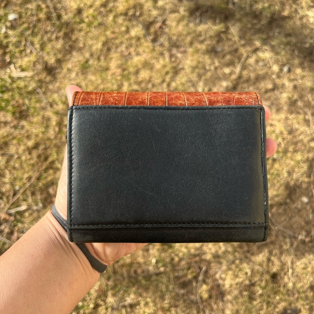 Brighton Wallet - Picture 4 of 8